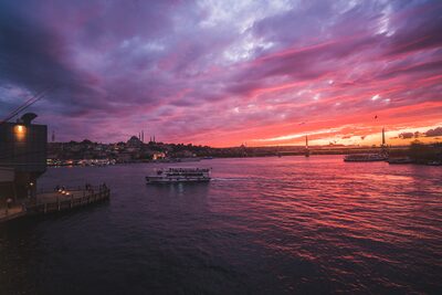 İlkin Karacan Karakus sony A7RM2 zonsondergang boven de bosporus in istanbul